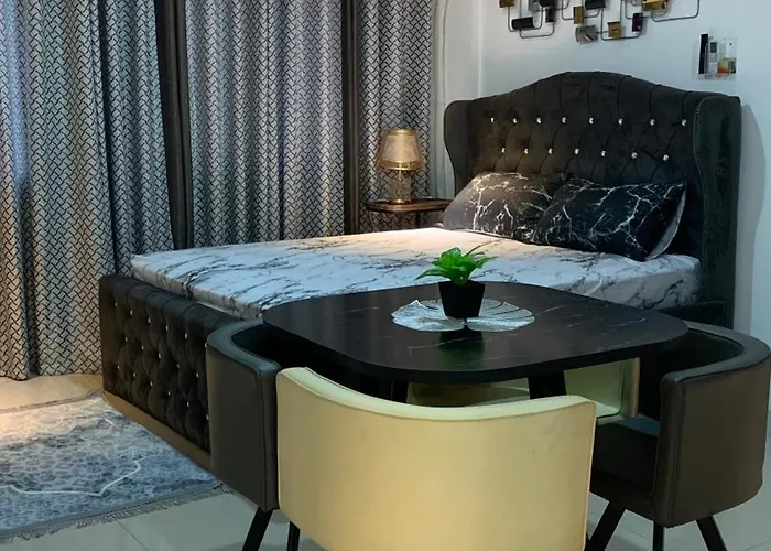 Modern Near Lrt, Moa & Star In Pasay *