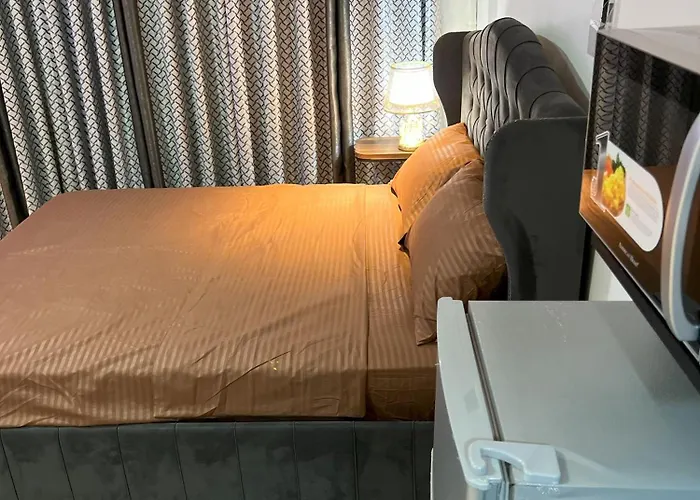 Apartment Modern Near Lrt, Moa & Star In Pasay *