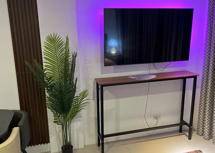 Modern Near Lrt, Moa & Star In Pasay Apartment *