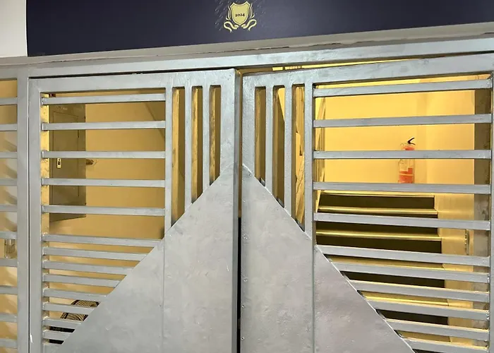 Apartment Modern Near Lrt, Moa & Star In Pasay *